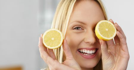 Dieta cytrynowa robi się coraz bardziej popularna. Zobacz, na czym polega (WIDEO)