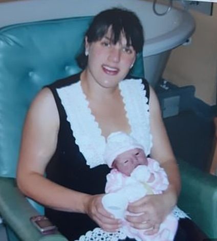 Płodna mama z pierwszą córką