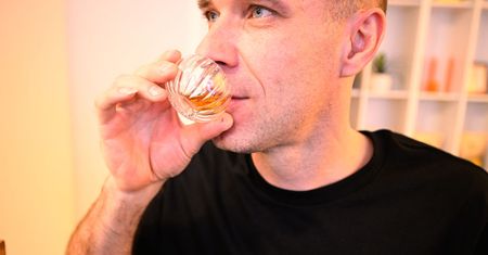 Niepozorny napój obniża ciśnienie i cholesterol. Kluczowa jest regularność