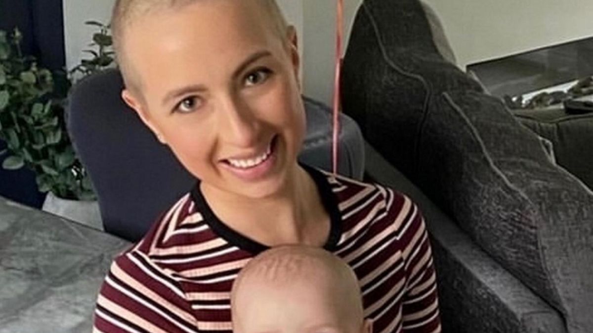 U młodej mamy zdiagnozowano nowotwór. "Myślałam, że moje bóle głowy to objaw ciąży"