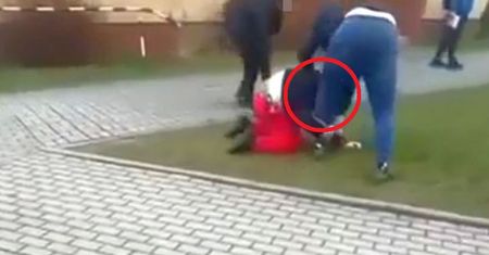 Skandal pod szkołą. Teraz agresywnym ojcem zajmie się policja