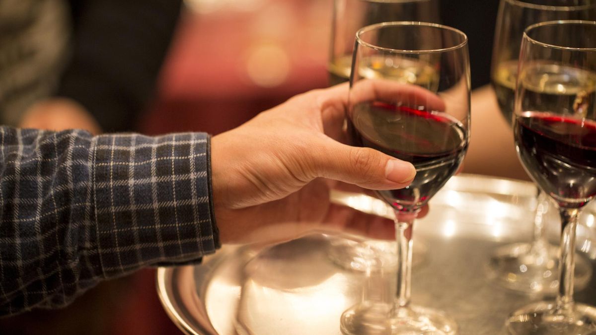 Lampka wina dla nauki. 10 tys. osób przez 4 lata będzie badań wpływ alkoholu