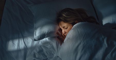 Zasypiasz po północy? Eksperci mówią o konsekwencjach