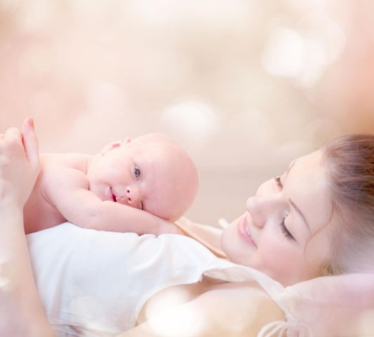 Podczas kataru u niemowlaka niezwykle ważna jest odpowiednia pielęgnacja noska dziecka