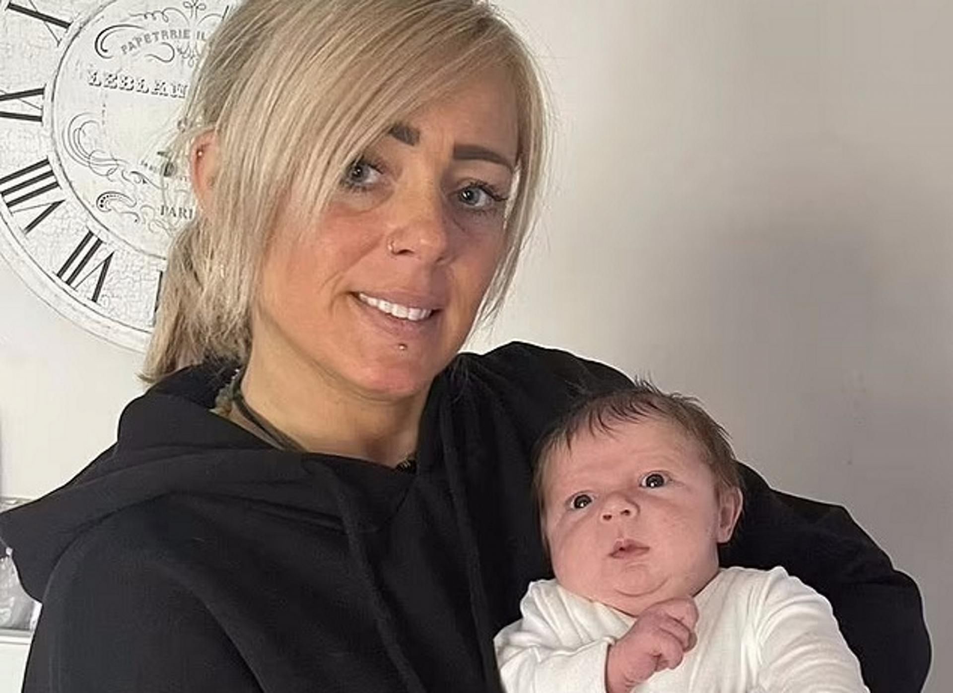 Poszła na wykład z 10-tygodniowym dzieckiem