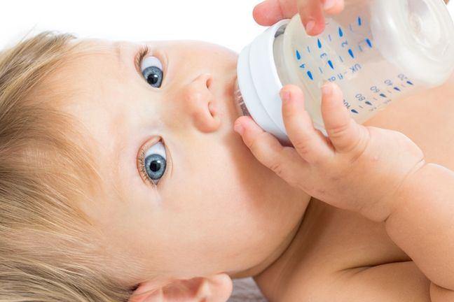 Trądzik niemowlęcy nasila się w momentach gdy dziecko jest bardzo rozgrzane