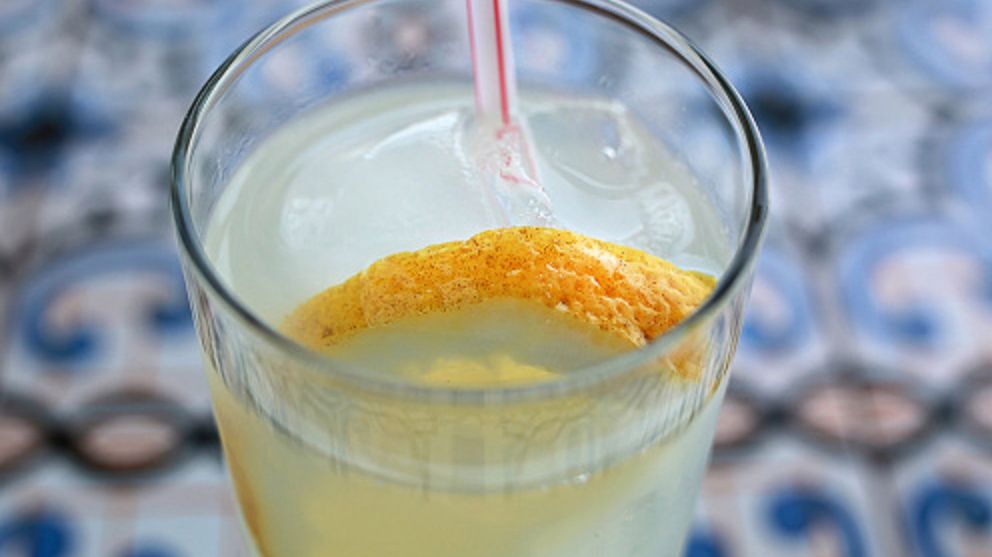 Sok z cytryny - właściwości zdrowotne, zawartość witamin, szkodliwość