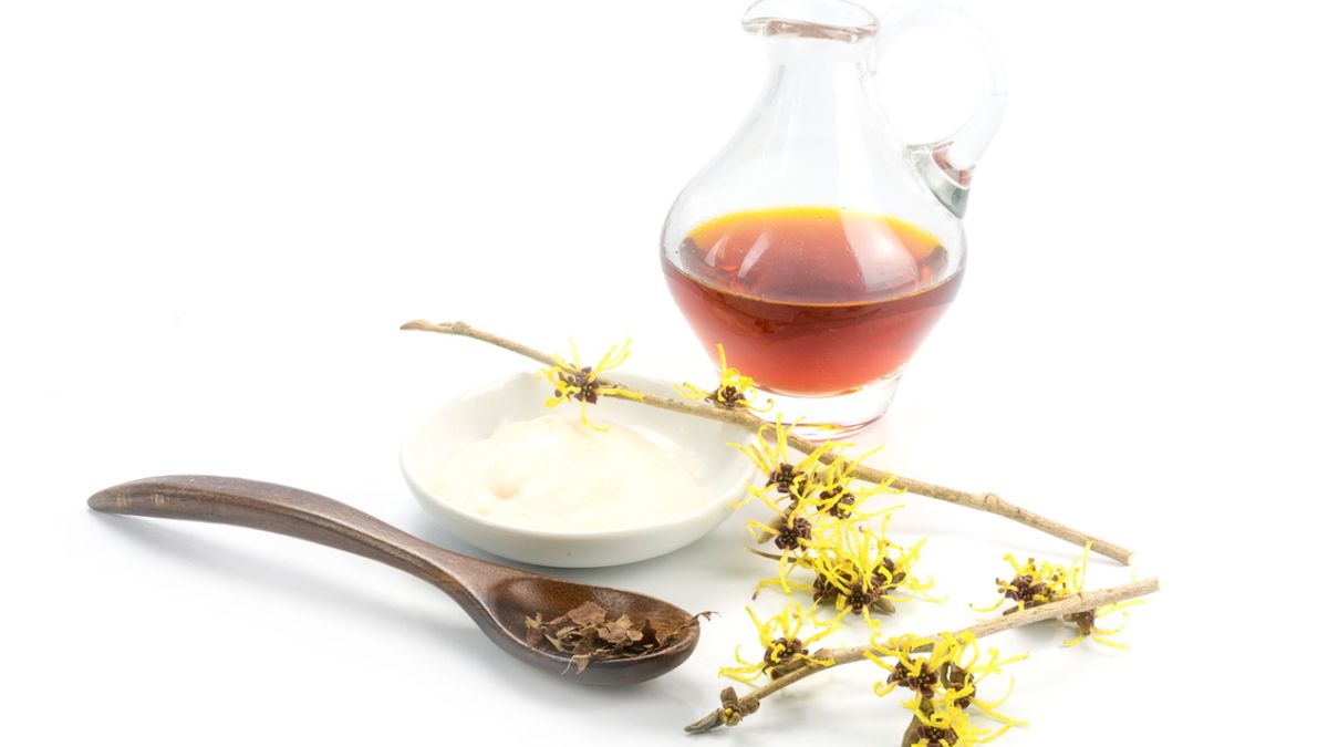 Hydrolat oczarowy pomaga przy problemach skórnych