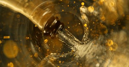 Najgorszy alkohol dla twoich zębów. Zaczną się kruszyć i pękać