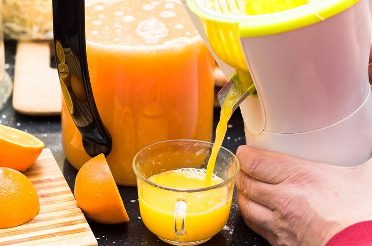 Regularne picie soku z pomarańczy może o 20 proc. zmniejszyć ryzyko udaru