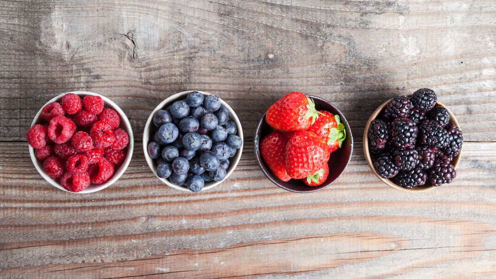 Sezon na owoce jagodowe trwa! Poznaj ich właściwości