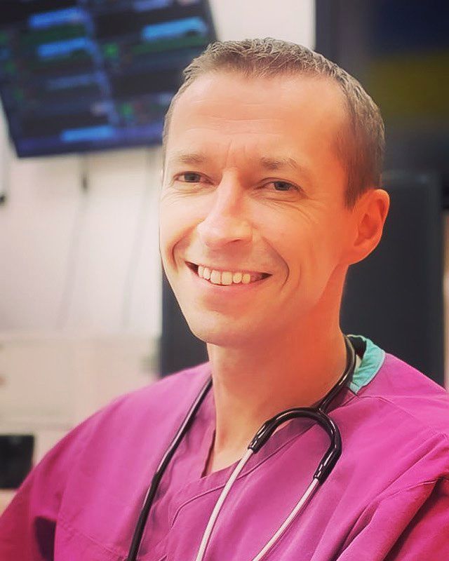 Pan Łukasz pracował w szpitalu w Łodzi