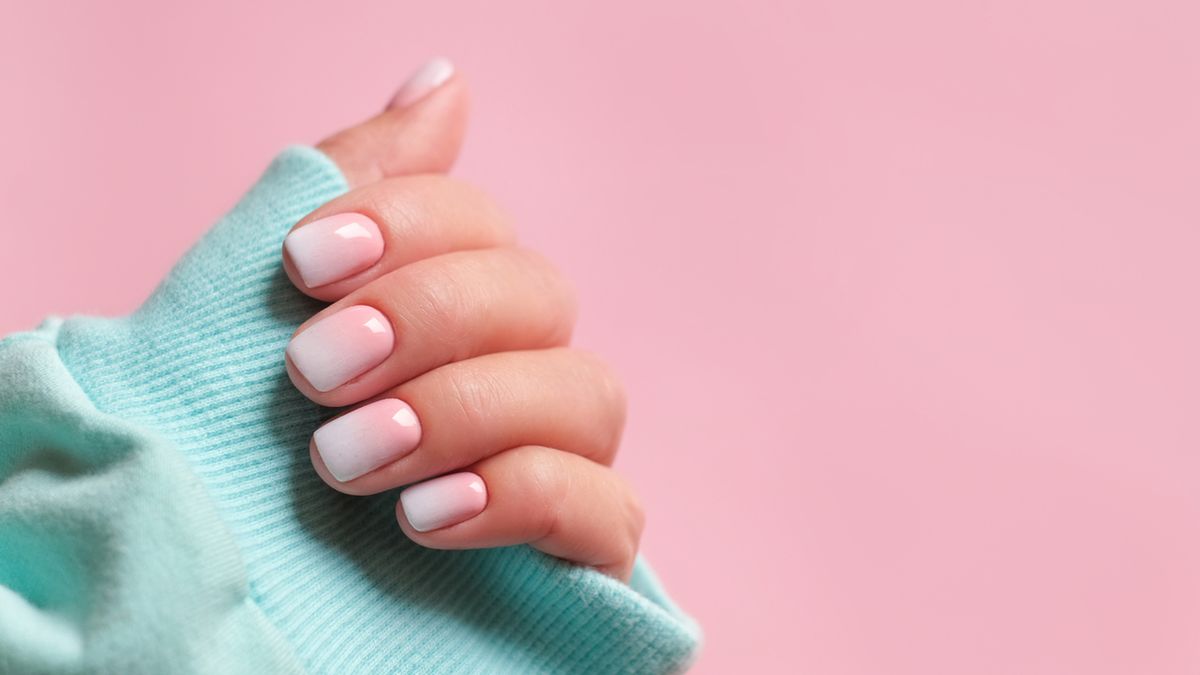 Baby boomer to ulepszona wersja francuskiego manicure.