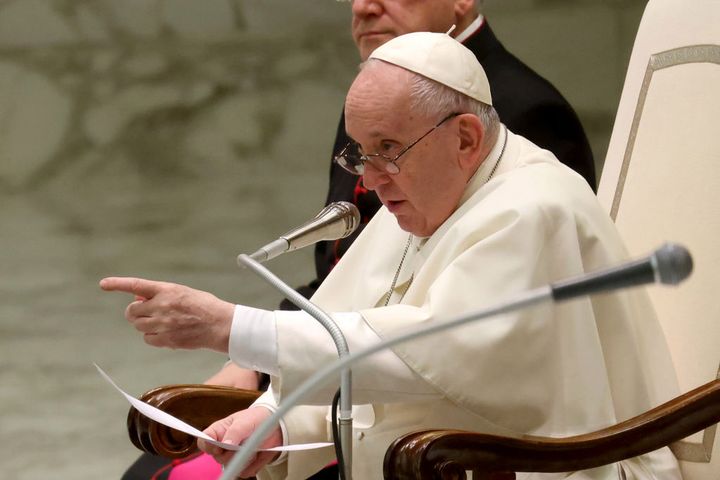 Papież Franciszek ma problemy ze zdrowiem. Zapewnia wiernych, że są przejściowe