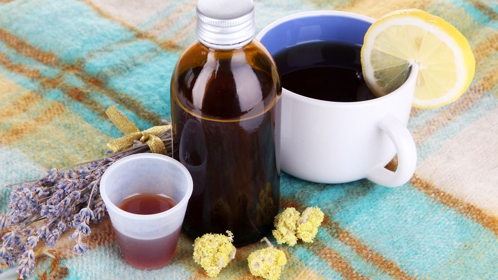 Ziołowe wino i syrop, dzięki którym pokonasz przeziębienie