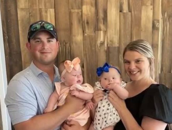 Kennadi Rue i Mckenli to bliźniaczki jednojajowe