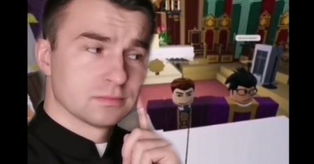Dzieci odprawiają mszę w grze komputerowej. Komentarz księdza zaskakuje