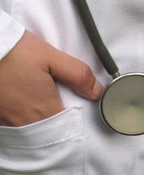 Lekarz sprzedał zwolnienie za 100 zł