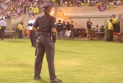 Pomocni stewardzi zamiast ochroniarzy - robokopów