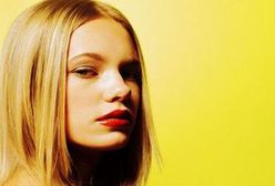 Młode i ładne kobiety oszukiwały banki