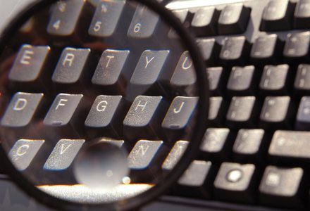 Polska policja przejrzy nasze konta e-mail