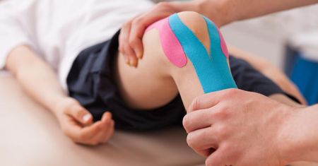 Kinesiotaping - działanie, wskazania, zastosowanie, cena