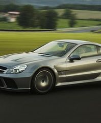 Rekordowa sprzedaż luksusowych sportowców