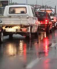 W czasie deszczu hamuj wcześniej!