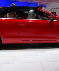 Genewa 2011: Ciepłe lato? Golf Cabrio już czeka!