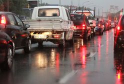 W czasie deszczu hamuj wcześniej!