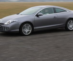 Coupe po francusku - dwudrzwiowa Laguna GT