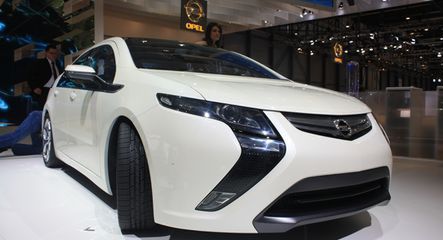 Ampera - elektryzujący Opel