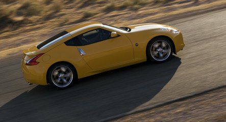 Nissan 370Z jako hybryda?