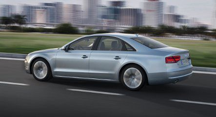 Audi A8: hybrydowy luksus