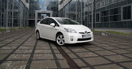 TEST: Toyota Prius - Samochód prawie elektryczny