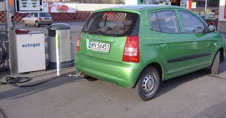 Coraz więcej aut na gaz