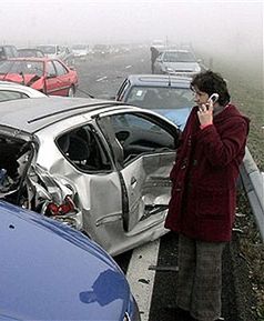 60 samochodów zderzyło się w gigantycznym karambolu