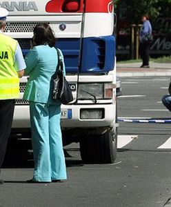 TIR potrącił w Warszawie matkę z dwójką dzieci