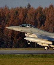 Uroczystość przekazania Polsce samolotów F-16