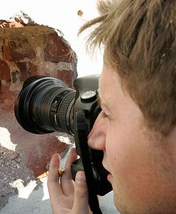 Narkotyki z dziury w ścianie