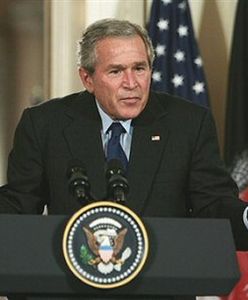 Bush za cięciami podatkowymi dla pobudzenia gospodarki