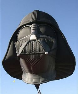 Lord Vader unosił się nad Brukselą