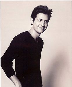 "Śpiewający, doskonały pianista" Peter Cincotti z koncertem w Polsce