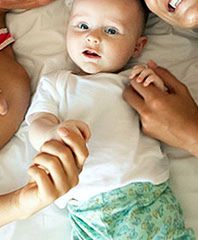 Trybunał w Strasburgu: lesbijka ma prawo do adopcji