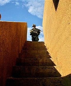 W Iraku pozostanie garstka sojuszników USA