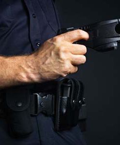 Kanadyjska policja ma ograniczyć używanie paralizatorów