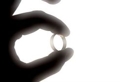 Coraz więcej wniosków o "rozwody kościelne"