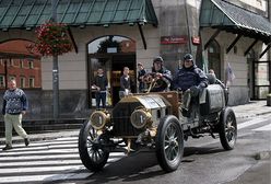 Stuletnie auto wyjedzie z Warszawy do Pekinu