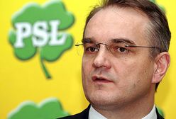 Pawlak przynosi dary, a w gminach się śmieją