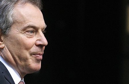 Tony Blair chce zostać katolikiem i diakonem stałym